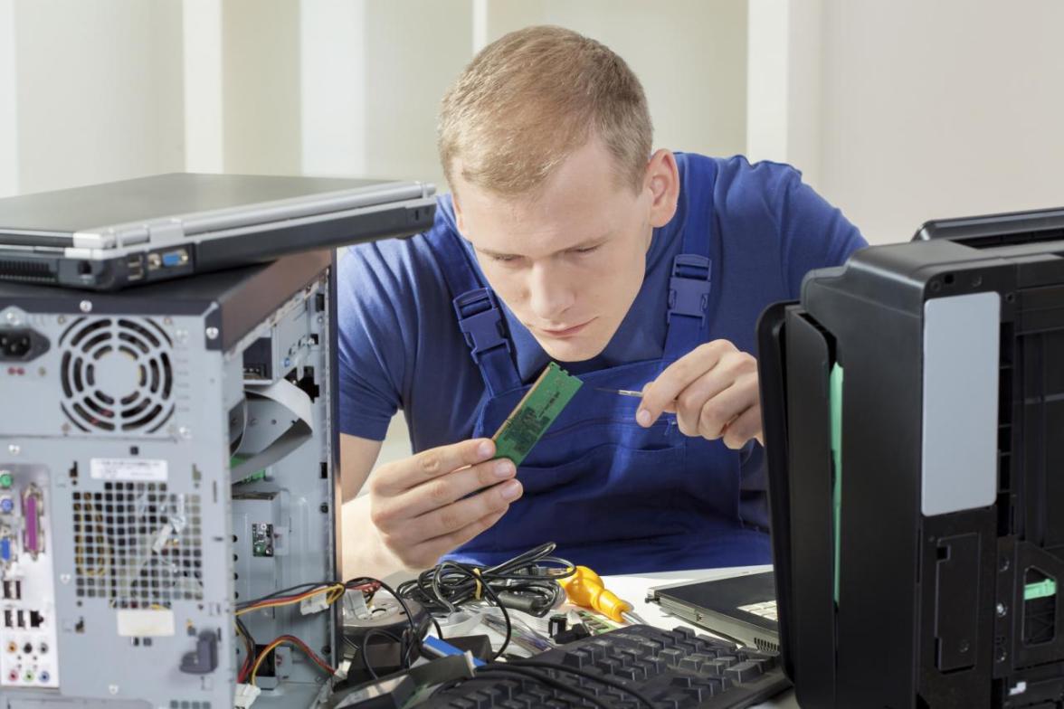 How Can I Choose the Right Computer Repair Technician?